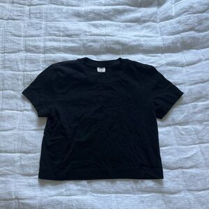 Aritzia Wilfred tee cropped